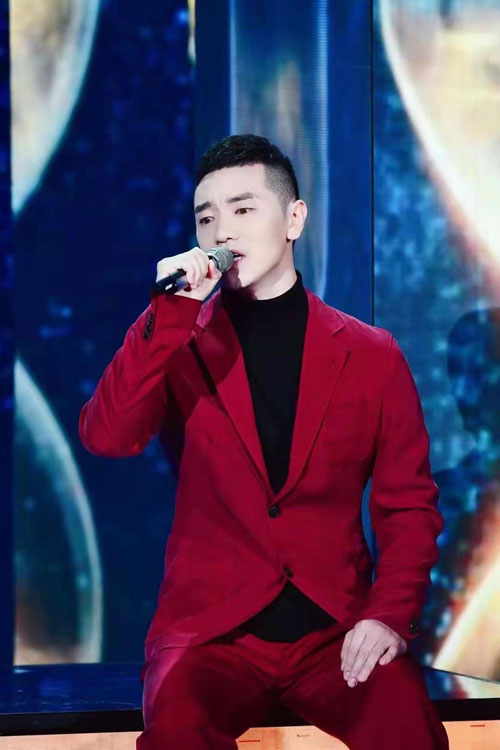 歌手王琪演出联系方式经纪人电话17052226000（同步微信）_明星家族