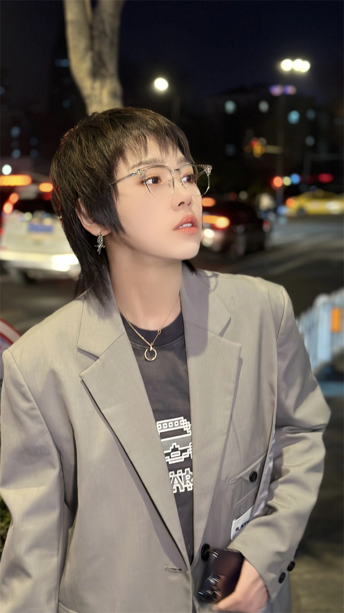 吕口口经纪人/经纪公司丨演出邀约丨170 5222 6000