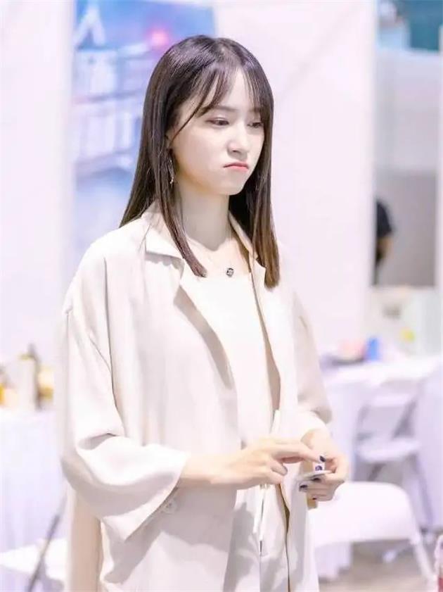 蒋芸经纪人/经纪公司丨演出邀约丨170 5222 6000