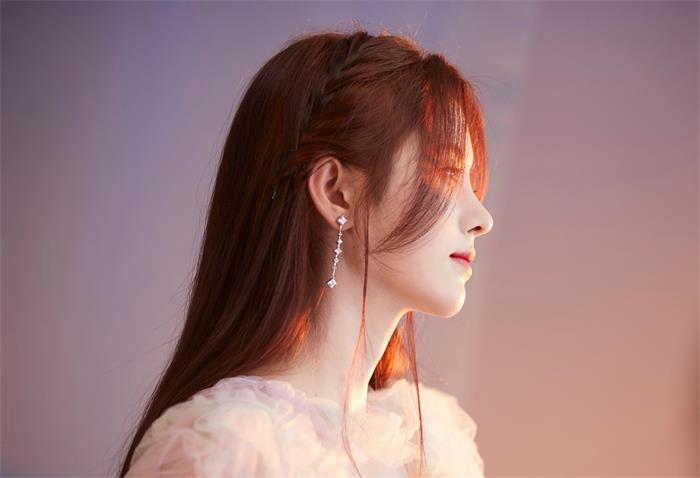 鞠婧祎