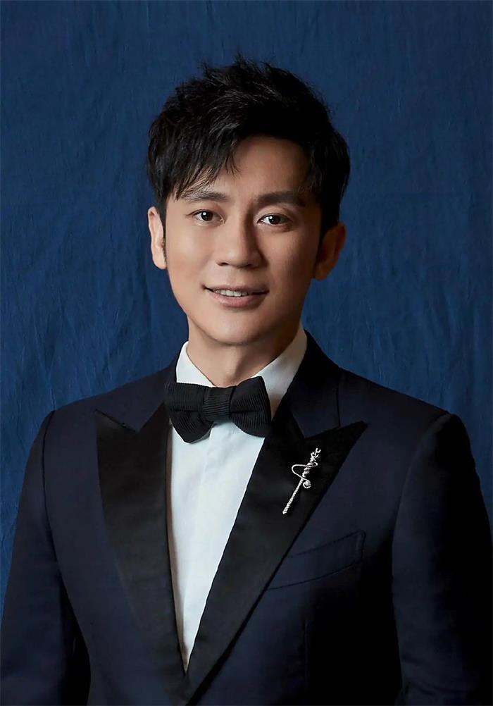 李晨