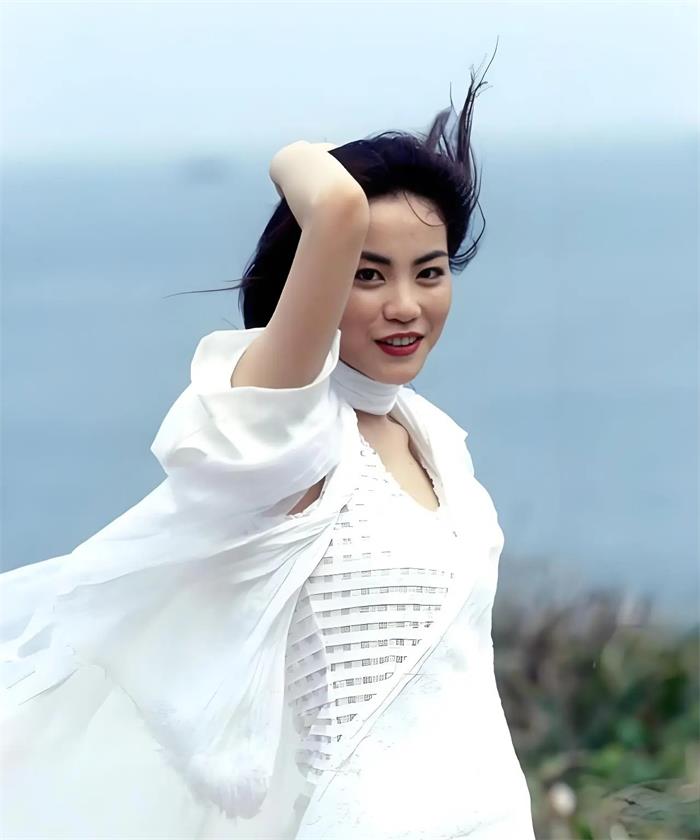 王菲