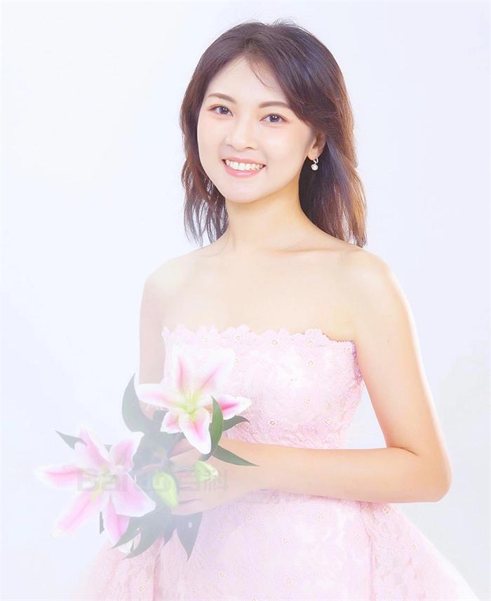 陈佳