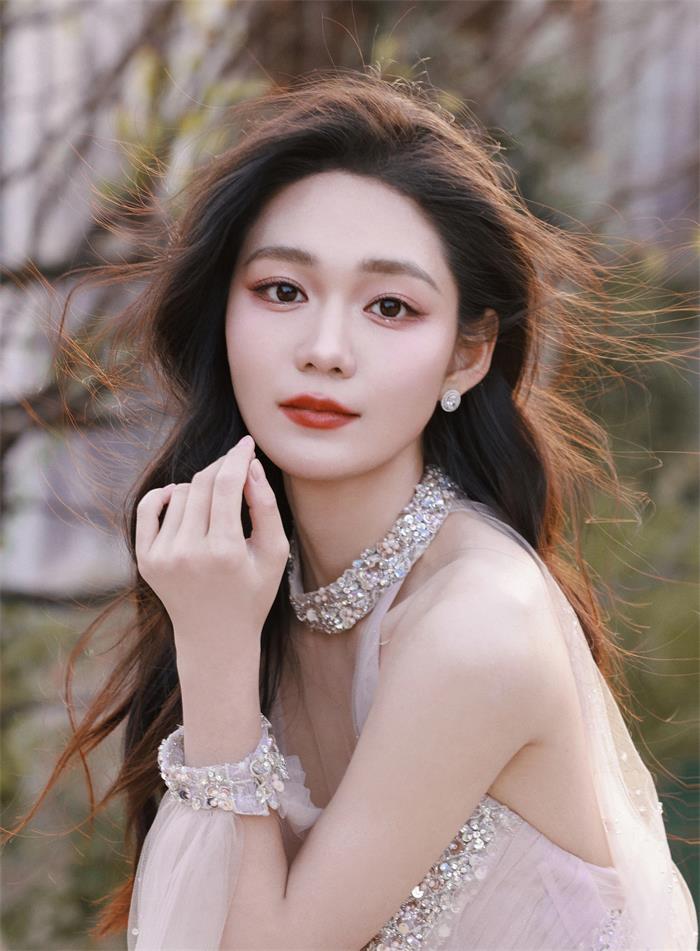 段奥娟