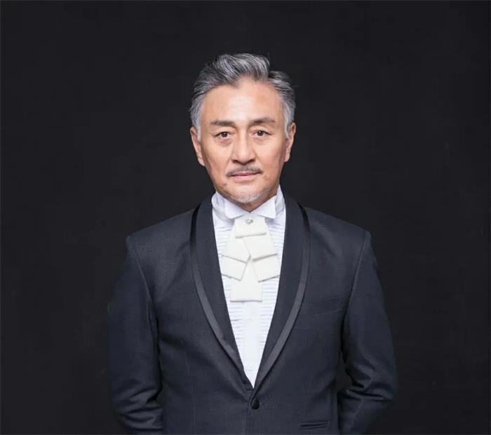 吴岱融