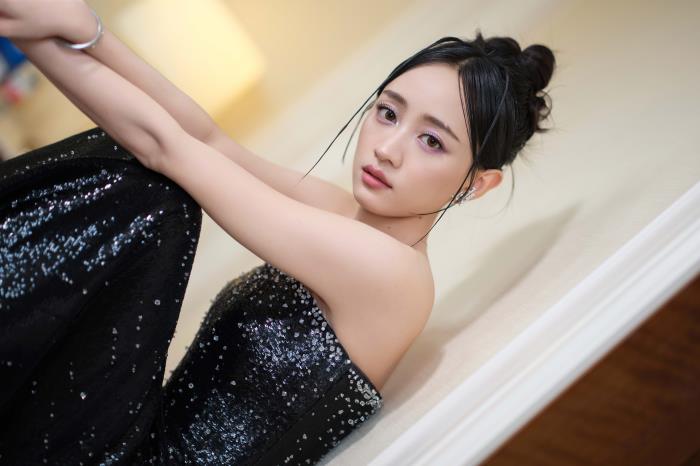 黄婷婷