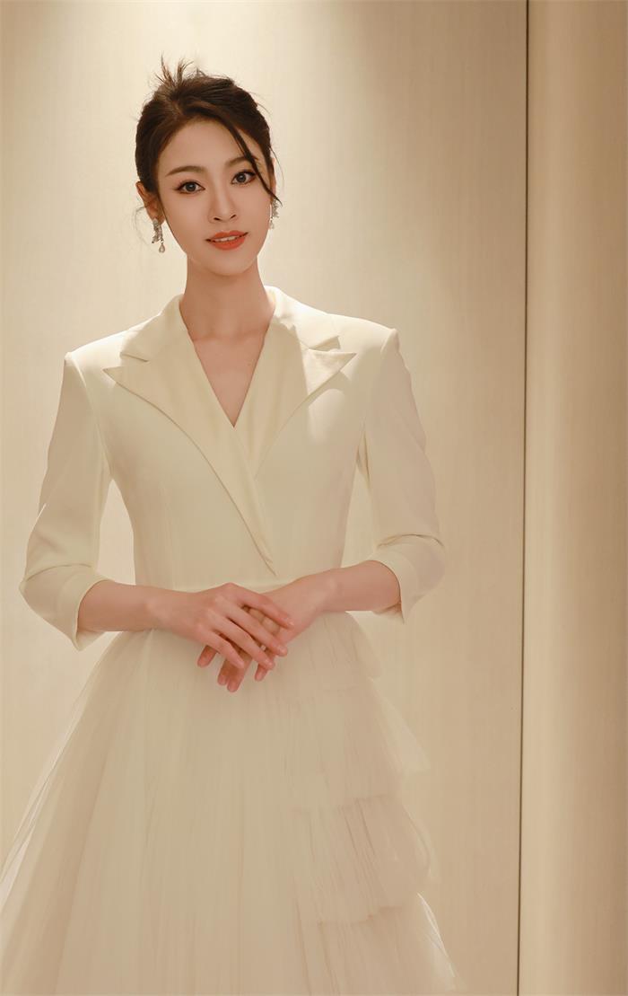 李允儿