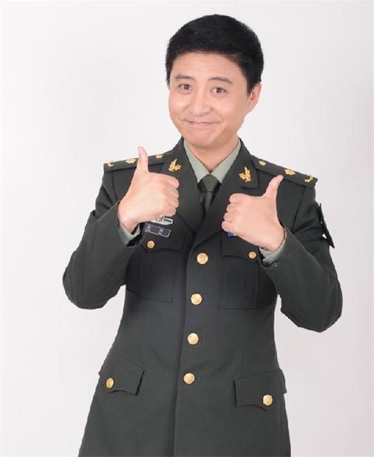 周炜